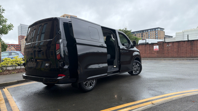 Ford Transit Custom 320 L1 Diesel Fwd 2.0 EcoBlue 136ps H1 Double Cab Van Limited - Image 35